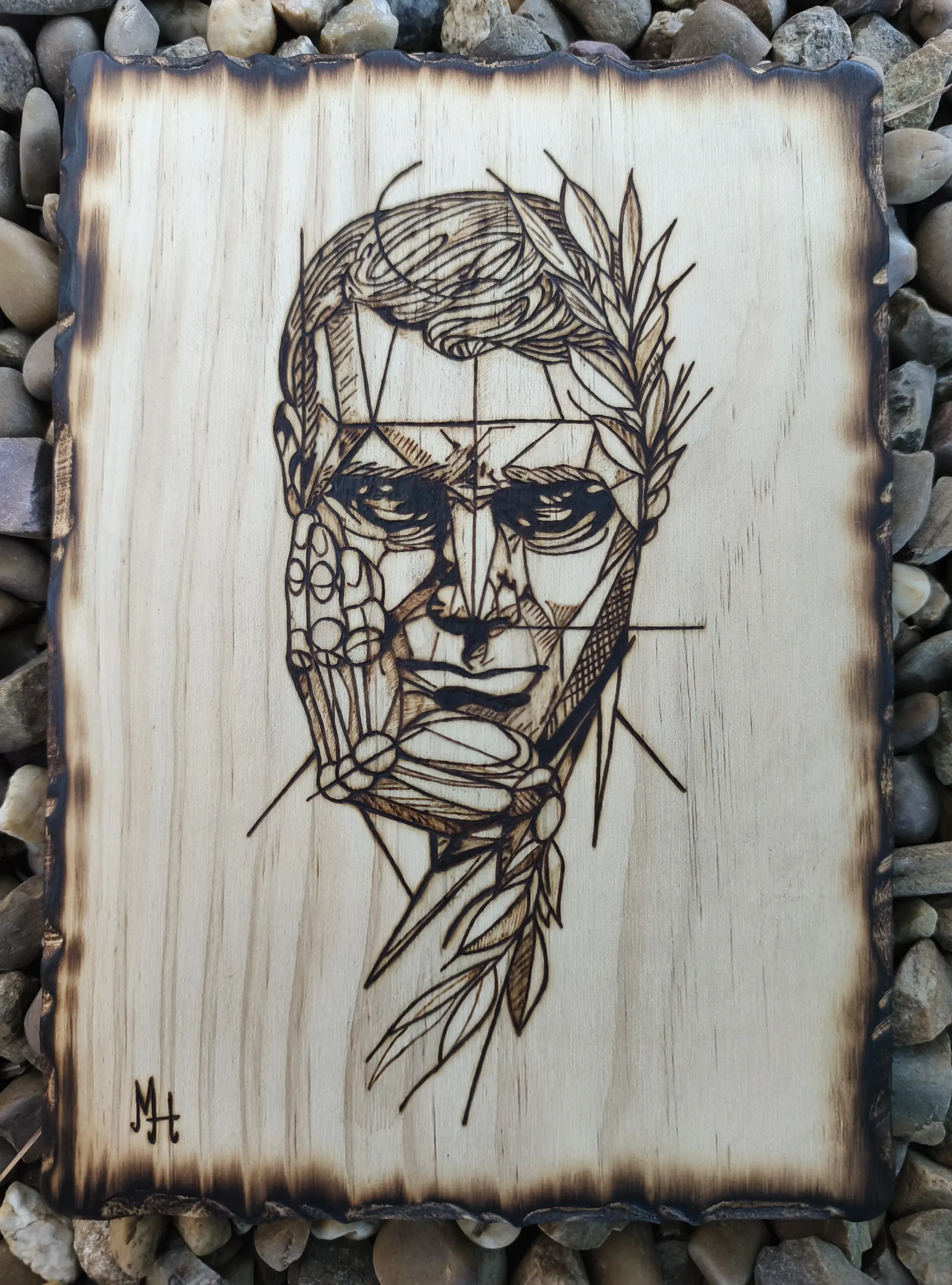 HOMBRE PENSANDO 18X25X0,5 cms 112 gr precio 75 euros Pirografía Hombre Pensando
